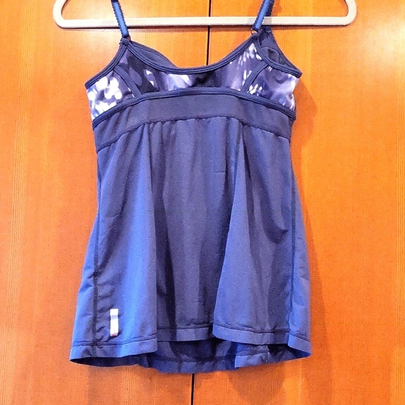 Zella top - Picture 3 of 3